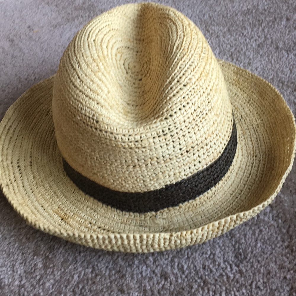 Christys hat - Picture 3 of 5